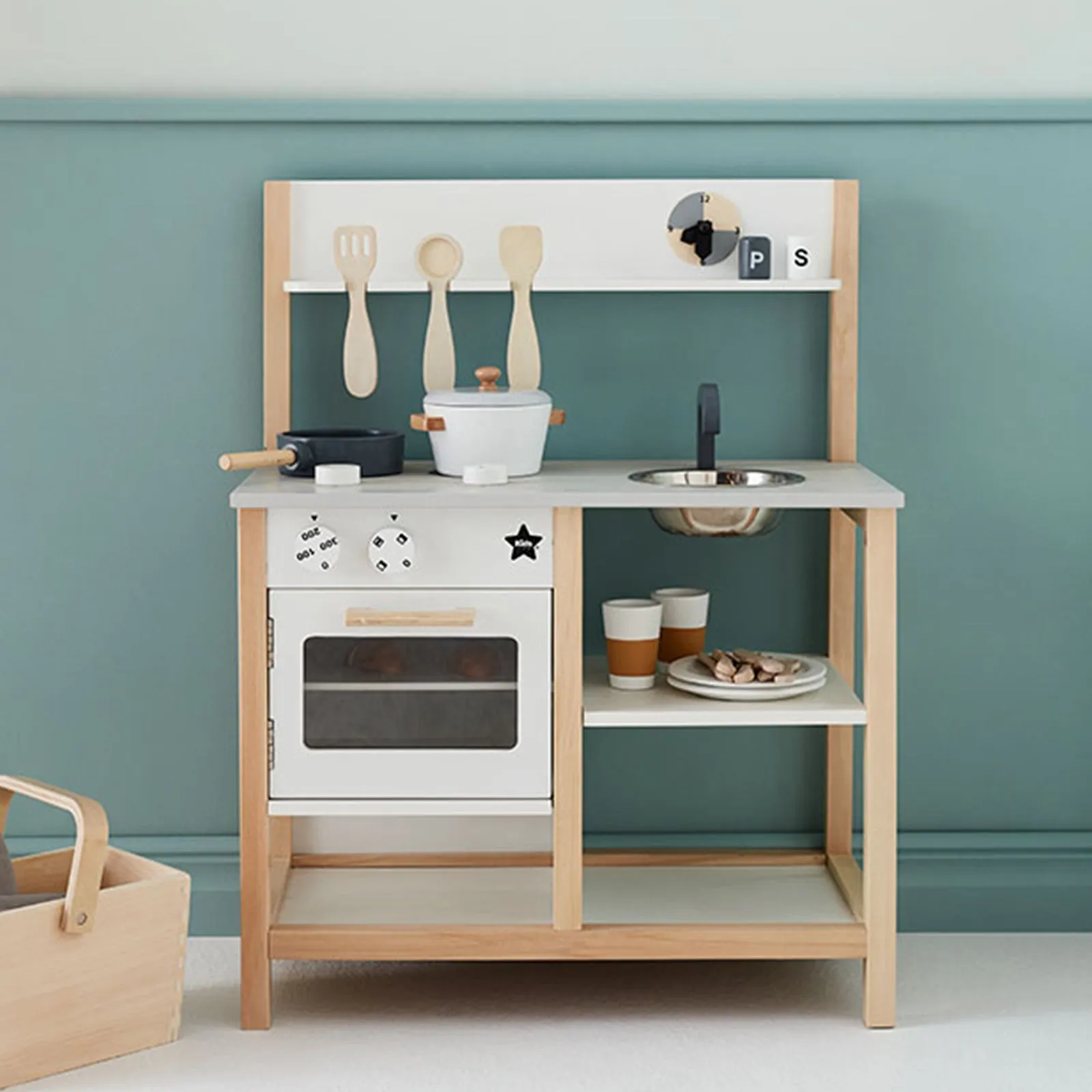 Kid's Concept Play Kitchen