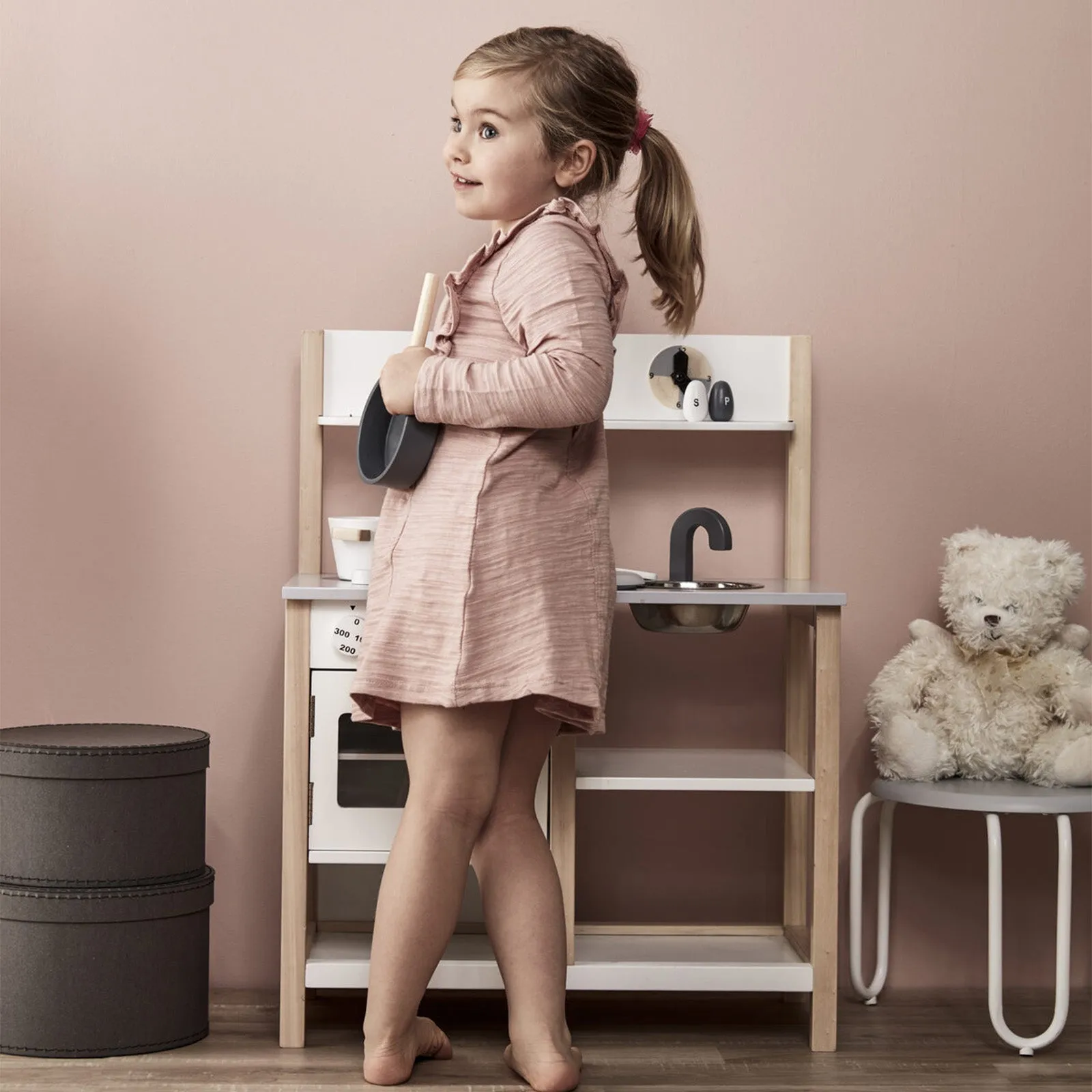 Kid's Concept Play Kitchen